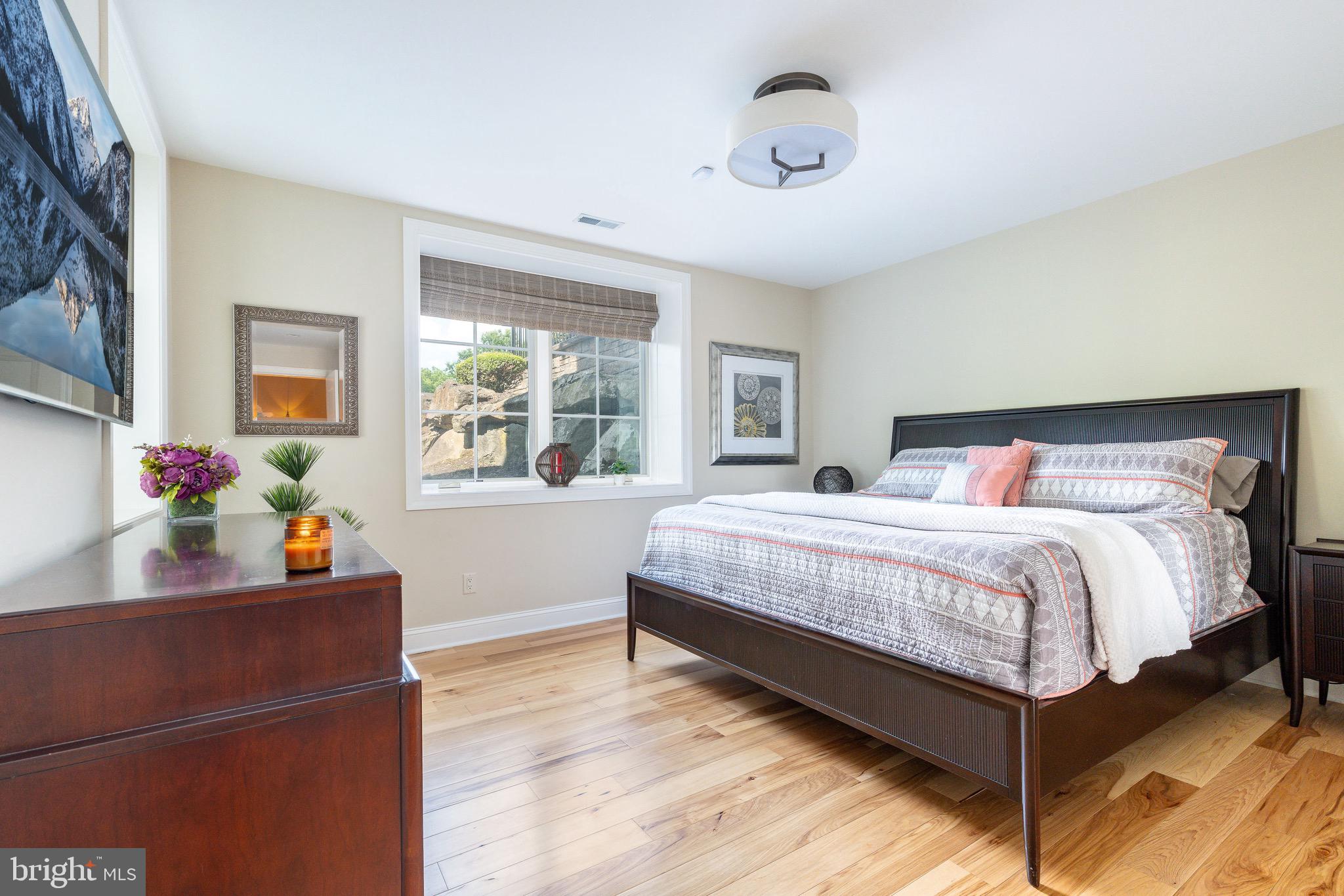 CREEKS BEND - Residential