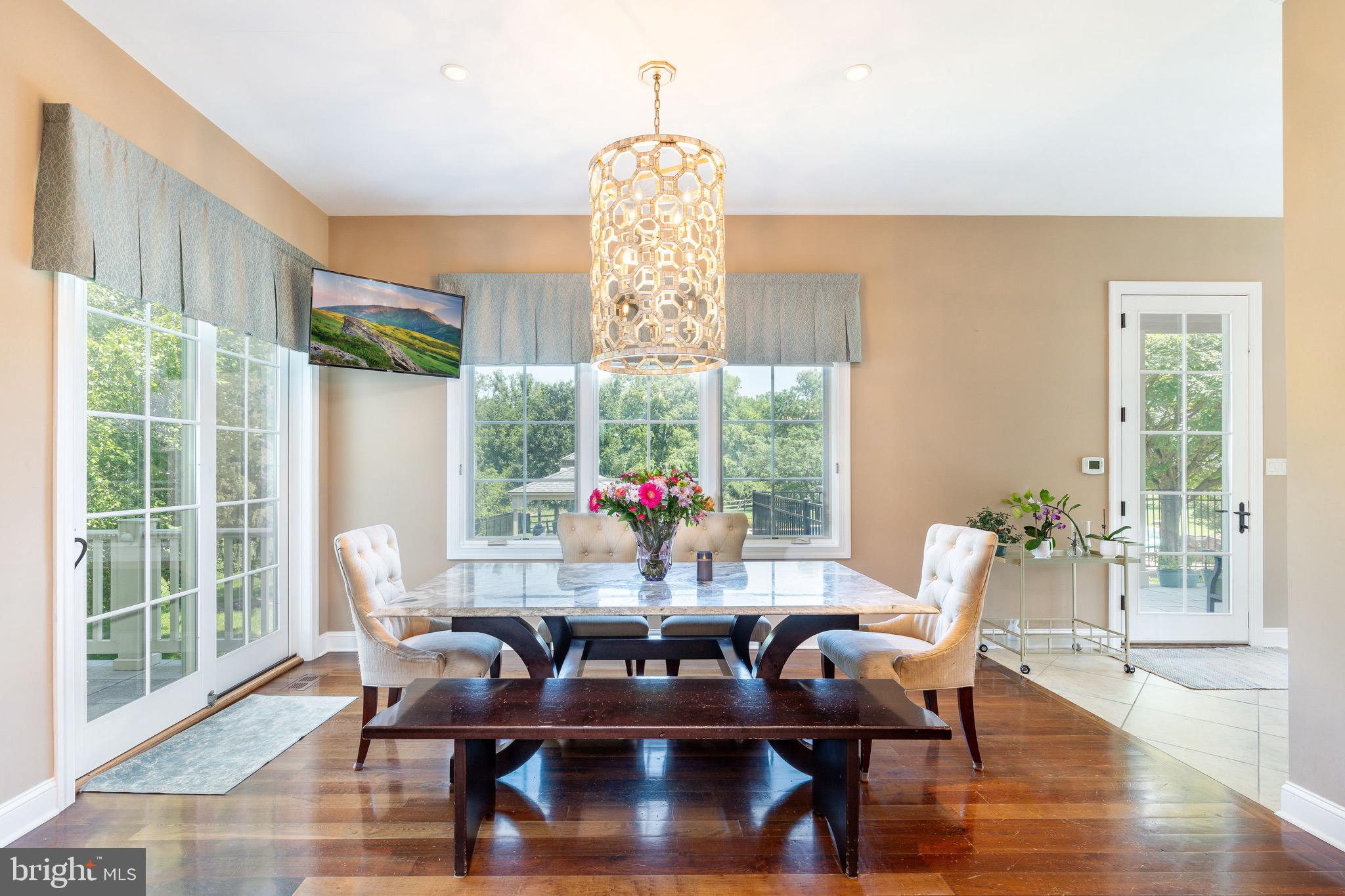 CREEKS BEND - Residential