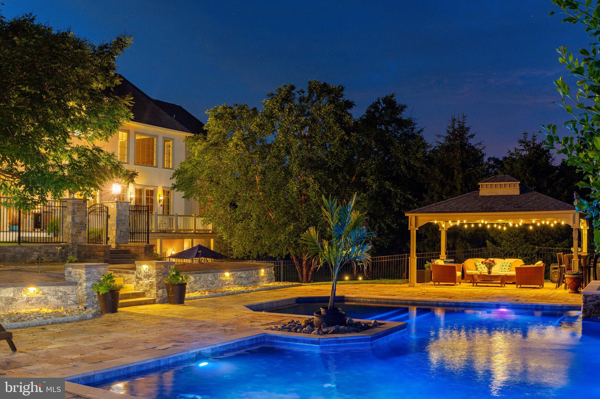 CREEKS BEND - Residential