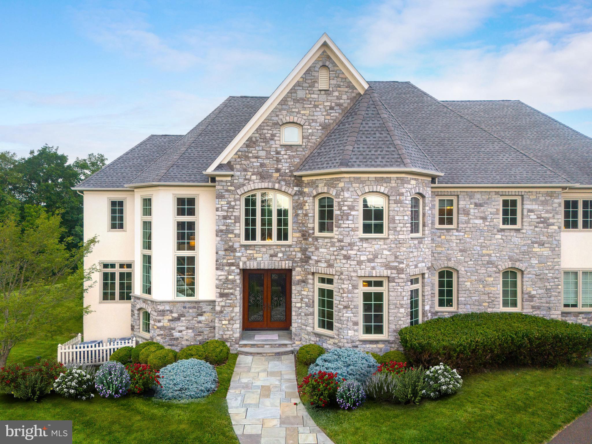 CREEKS BEND - Residential