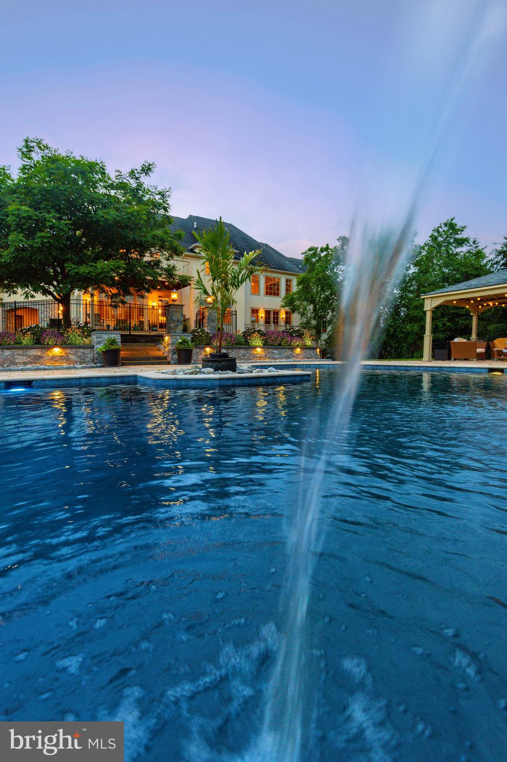 CREEKS BEND - Residential