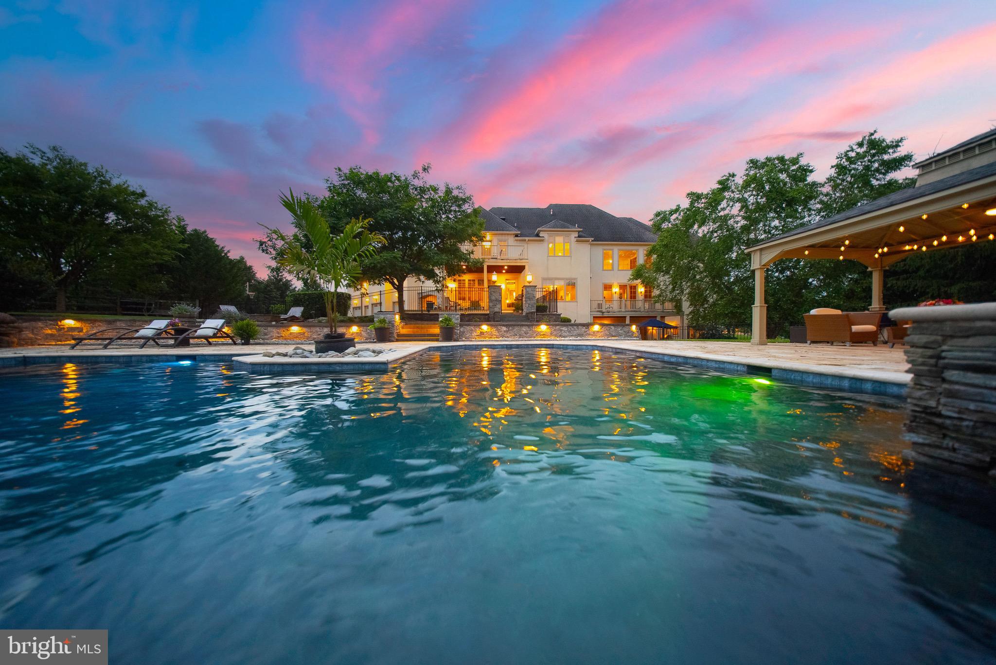 CREEKS BEND - Residential