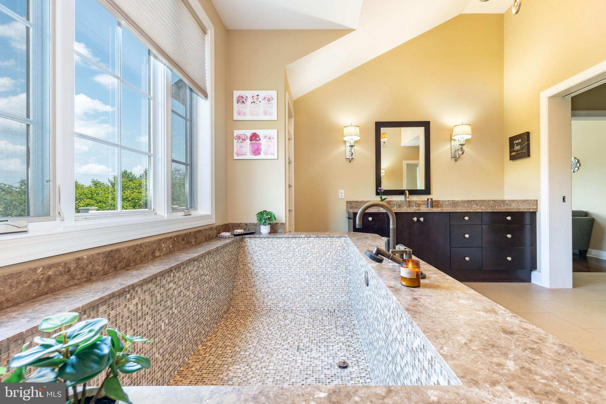 CREEKS BEND - Residential