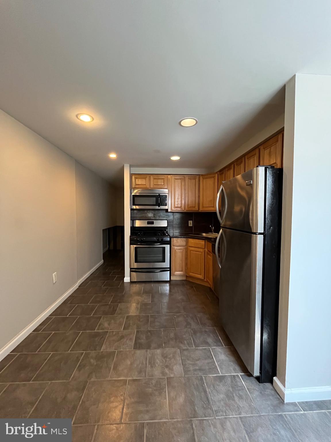 SPRING GARDEN - Residential Lease