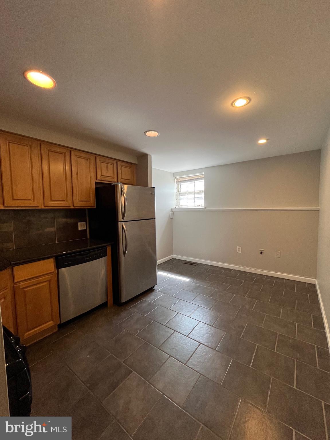 SPRING GARDEN - Residential Lease