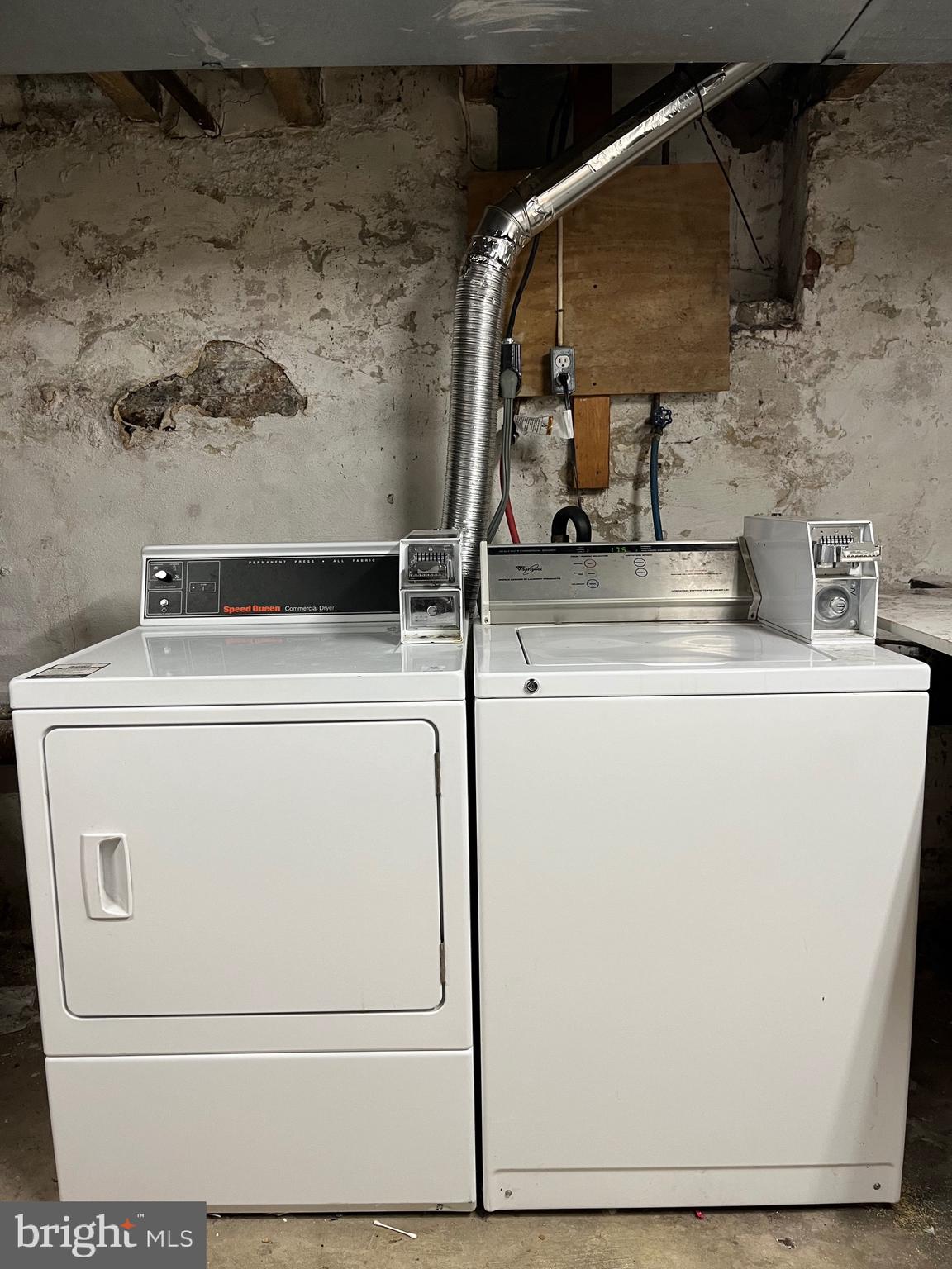 SPRING GARDEN - Residential Lease