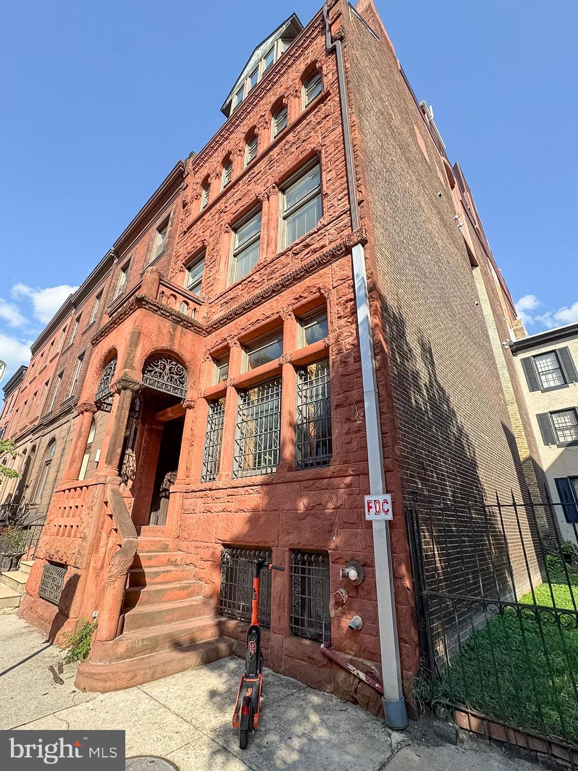 823 PARK AVENUE