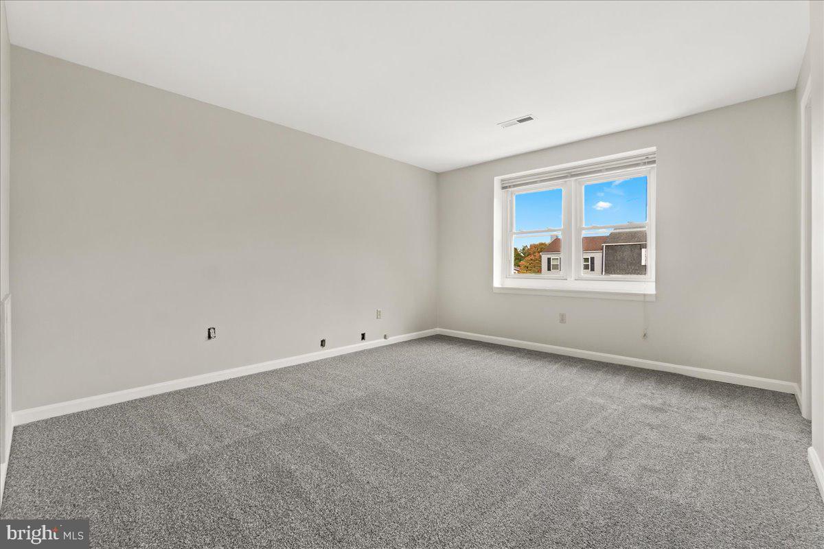 GLADE TOWN - Residential