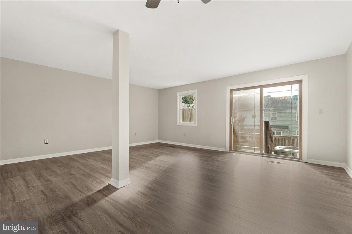 GLADE TOWN - Residential