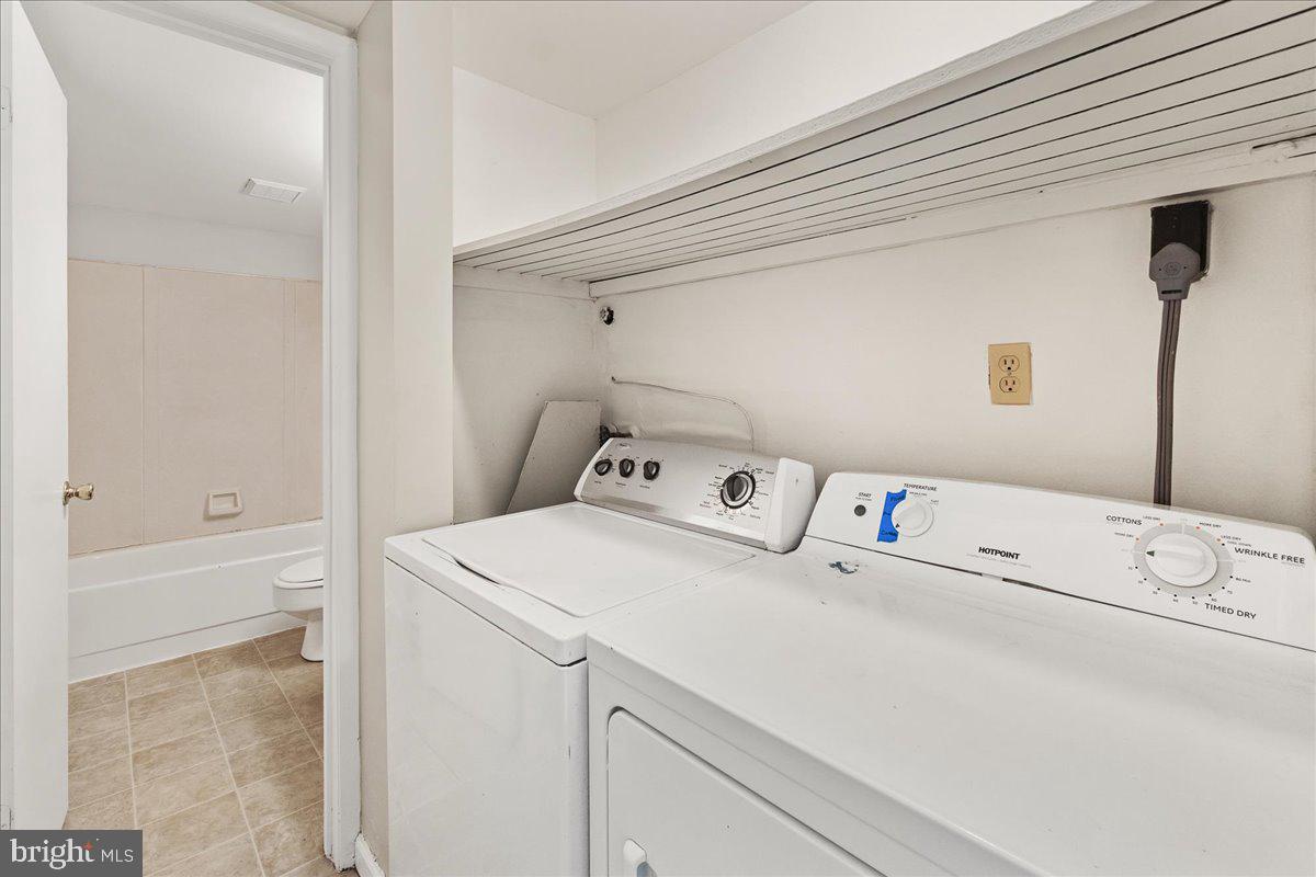 GLADE TOWN - Residential