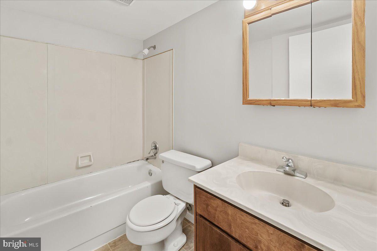 GLADE TOWN - Residential