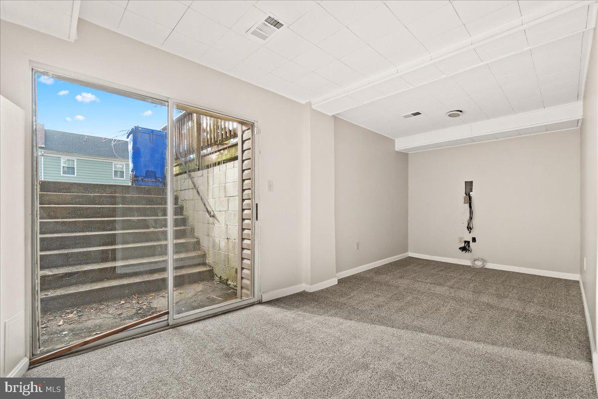 GLADE TOWN - Residential