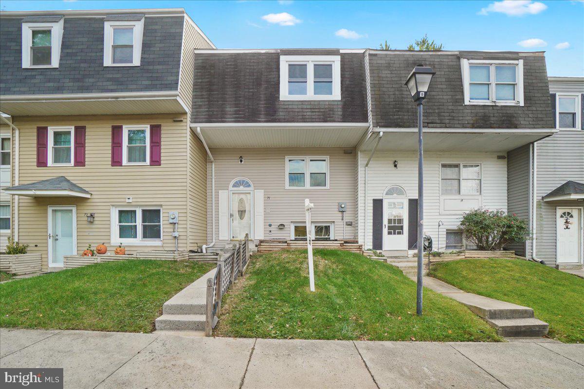 GLADE TOWN - Residential