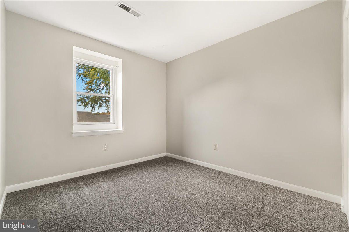 GLADE TOWN - Residential