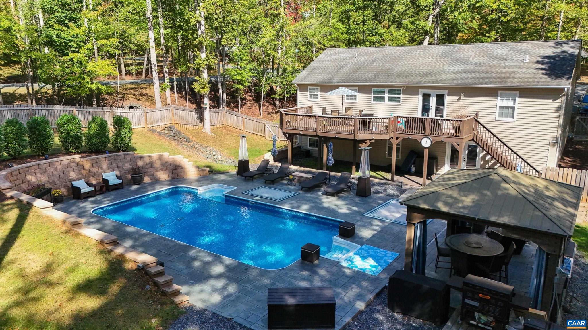 LAKE MONTICELLO - Residential