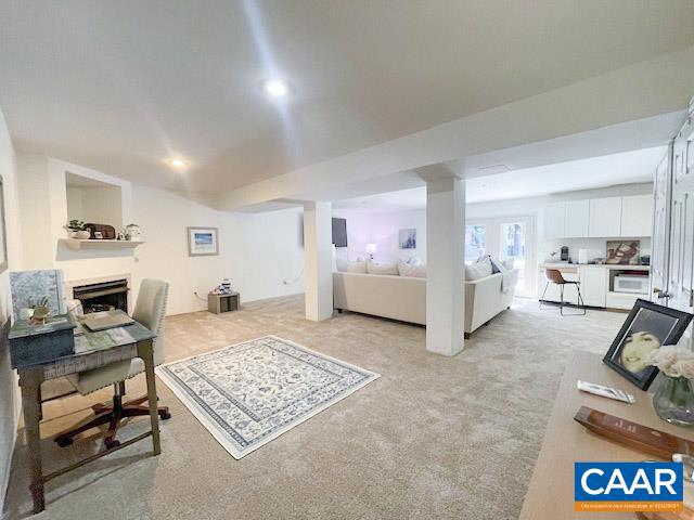 LAKE MONTICELLO - Residential