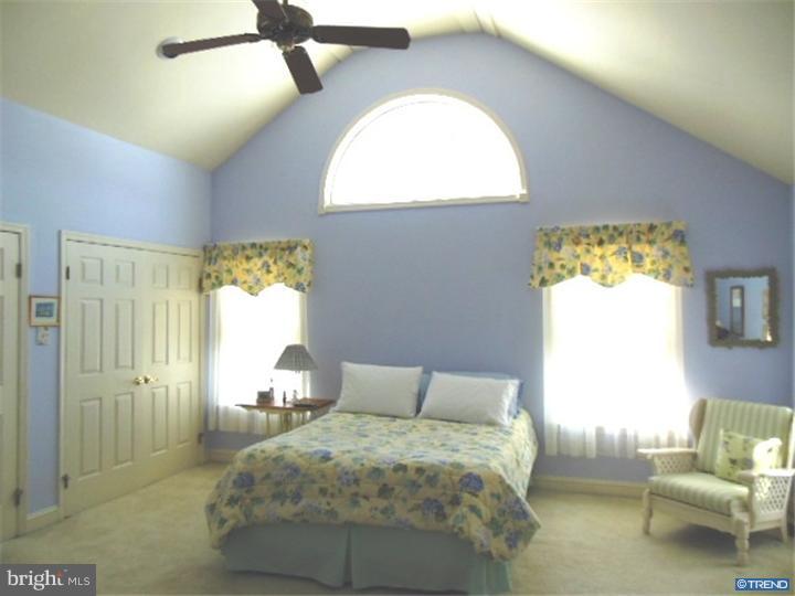 MEADOW WOODS - Residential