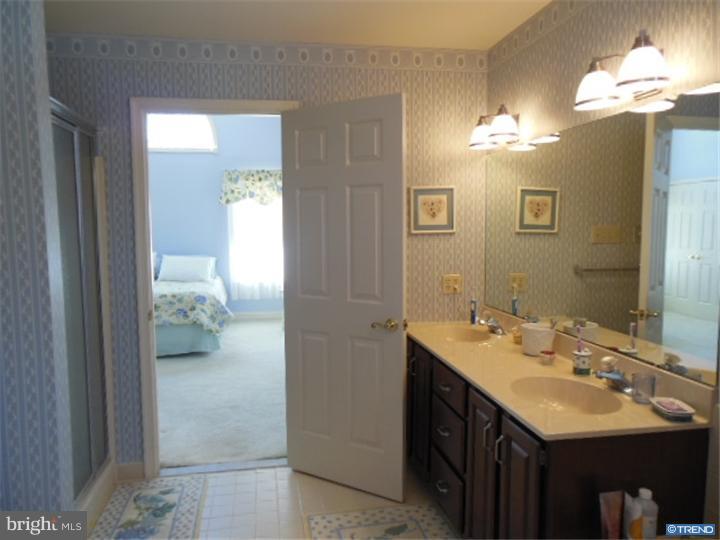 MEADOW WOODS - Residential