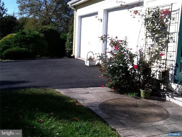 MEADOW WOODS - Residential