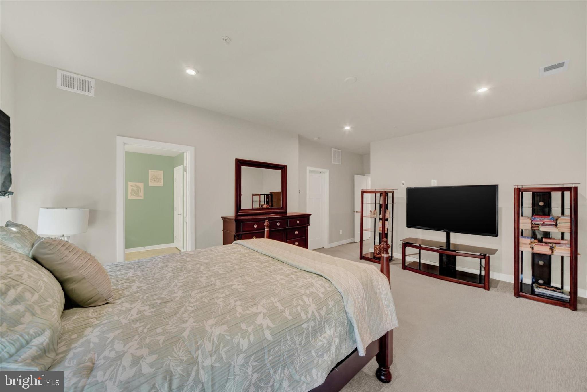 GREENLEIGH AT CROSSROADS - Residential