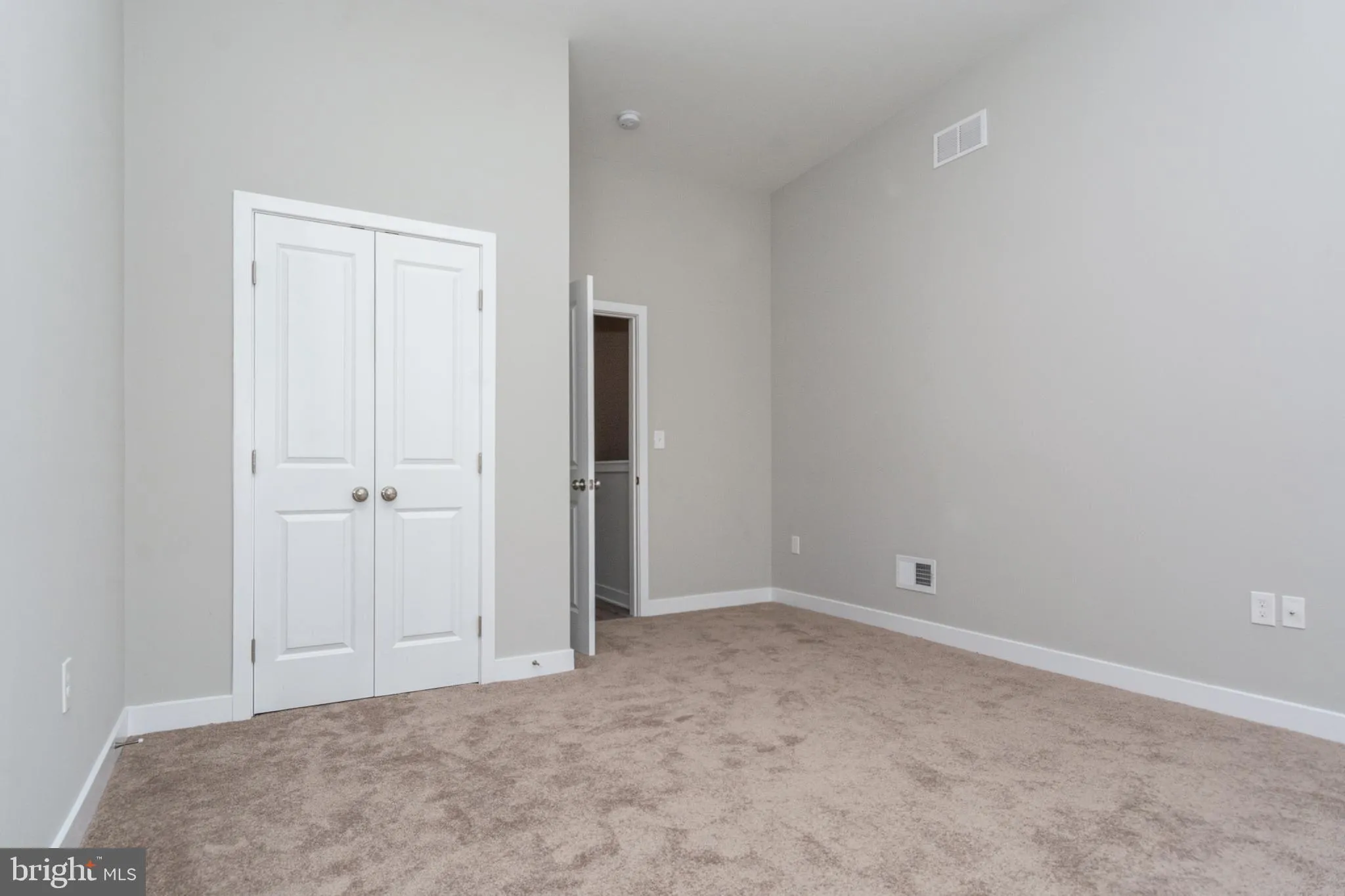 Baltimore, Maryland 21201, United States, 3 Bedrooms Bedrooms, ,3 BathroomsBathrooms,Residential,Pending,72144
