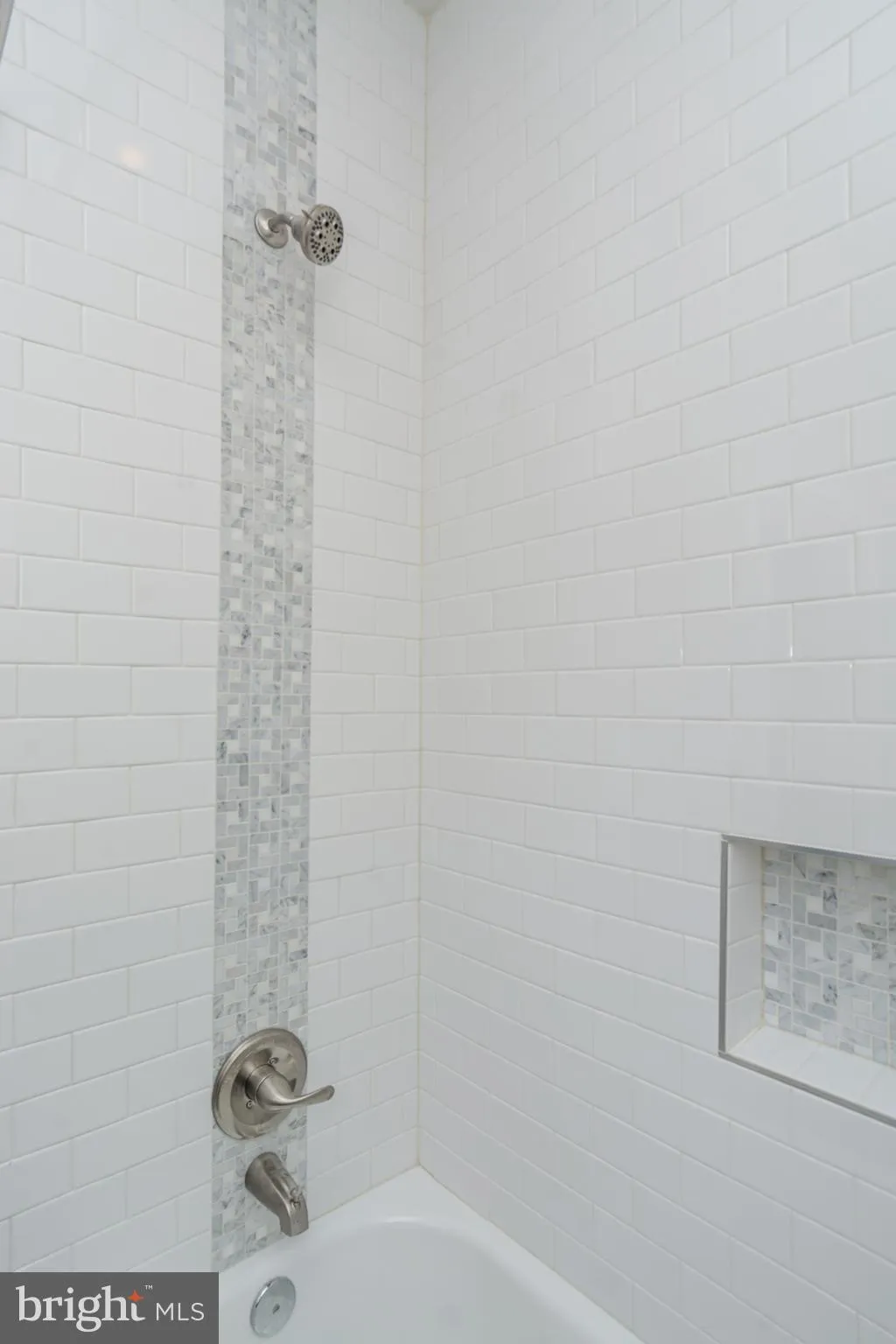 Baltimore, Maryland 21201, United States, 3 Bedrooms Bedrooms, ,3 BathroomsBathrooms,Residential,Pending,72144