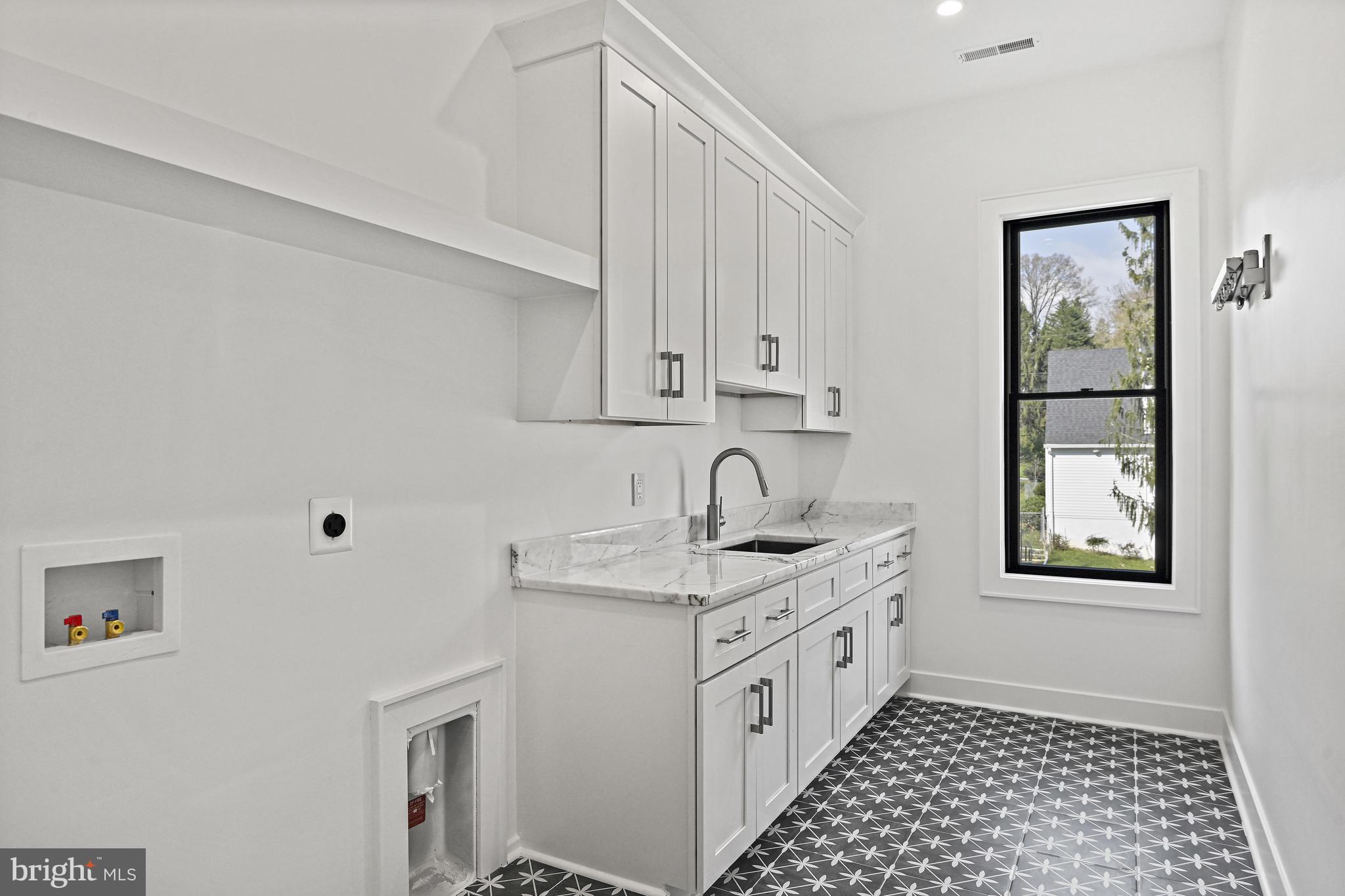 POTOMAC HILLS - Residential