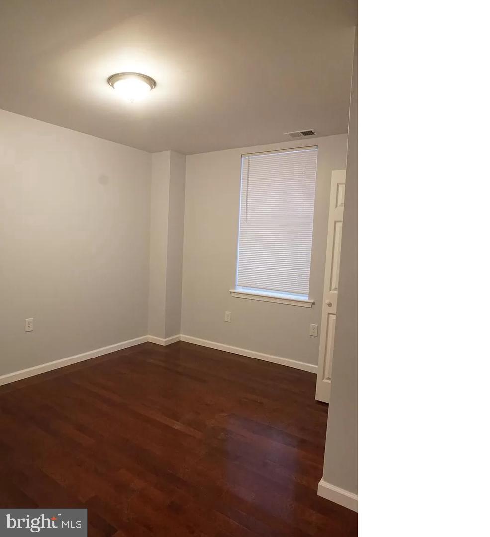 4945 CHESTNUT STREET 1ST FL