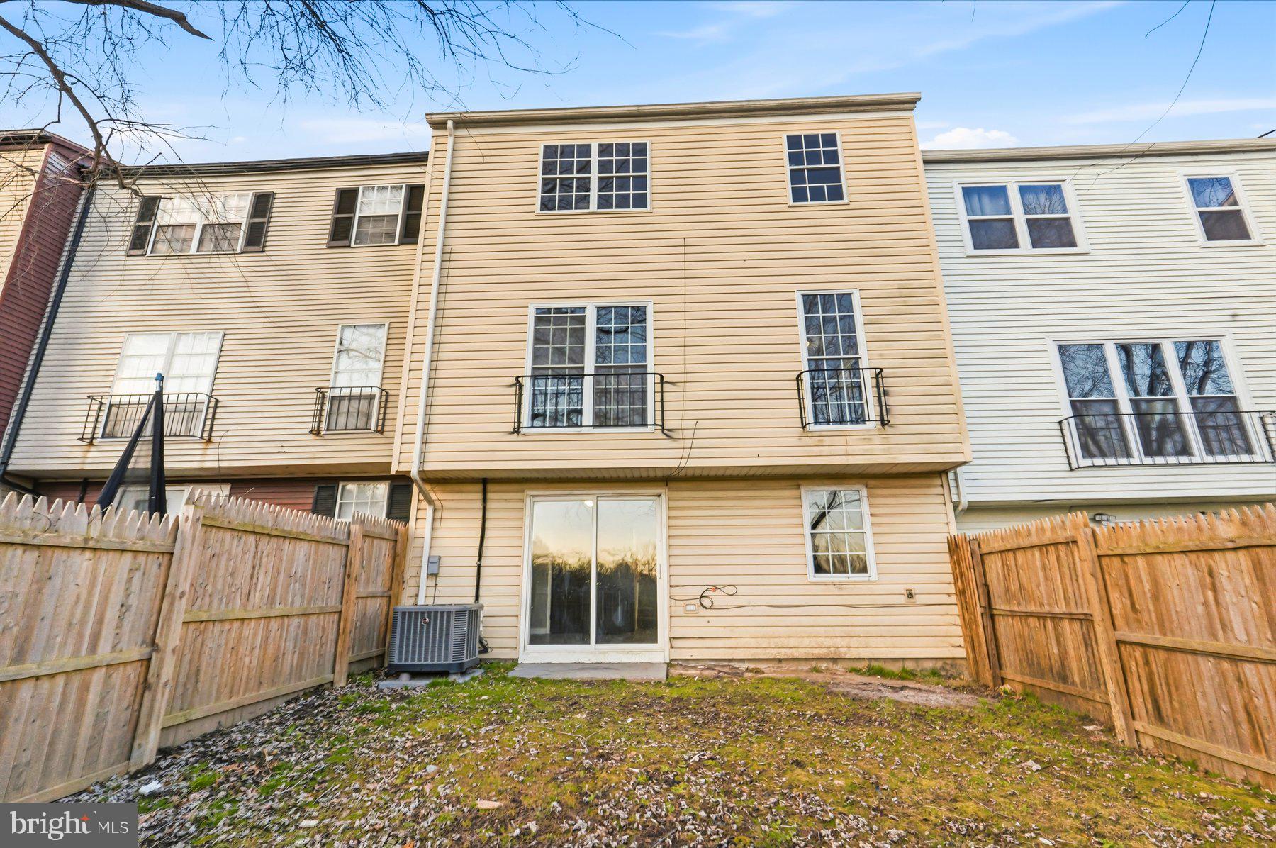 WATER GATE - Residential