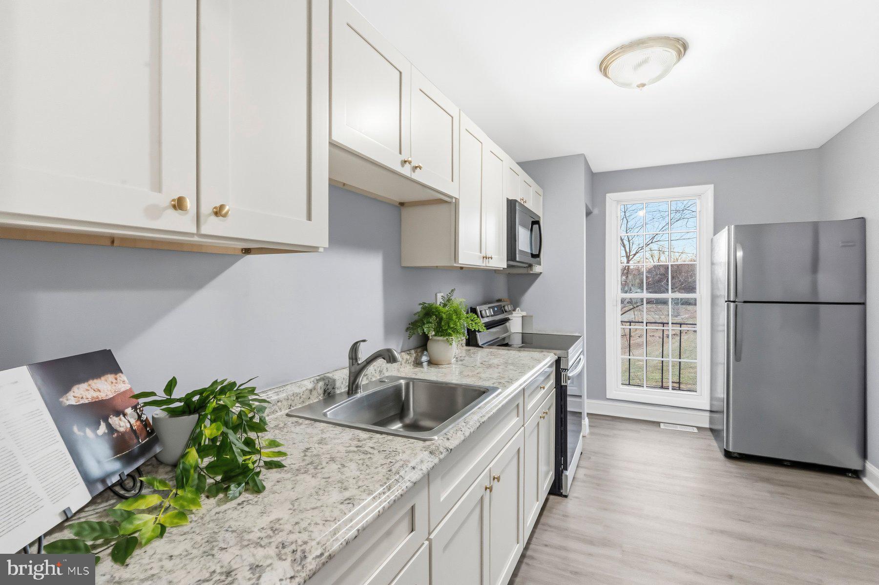 WATER GATE - Residential