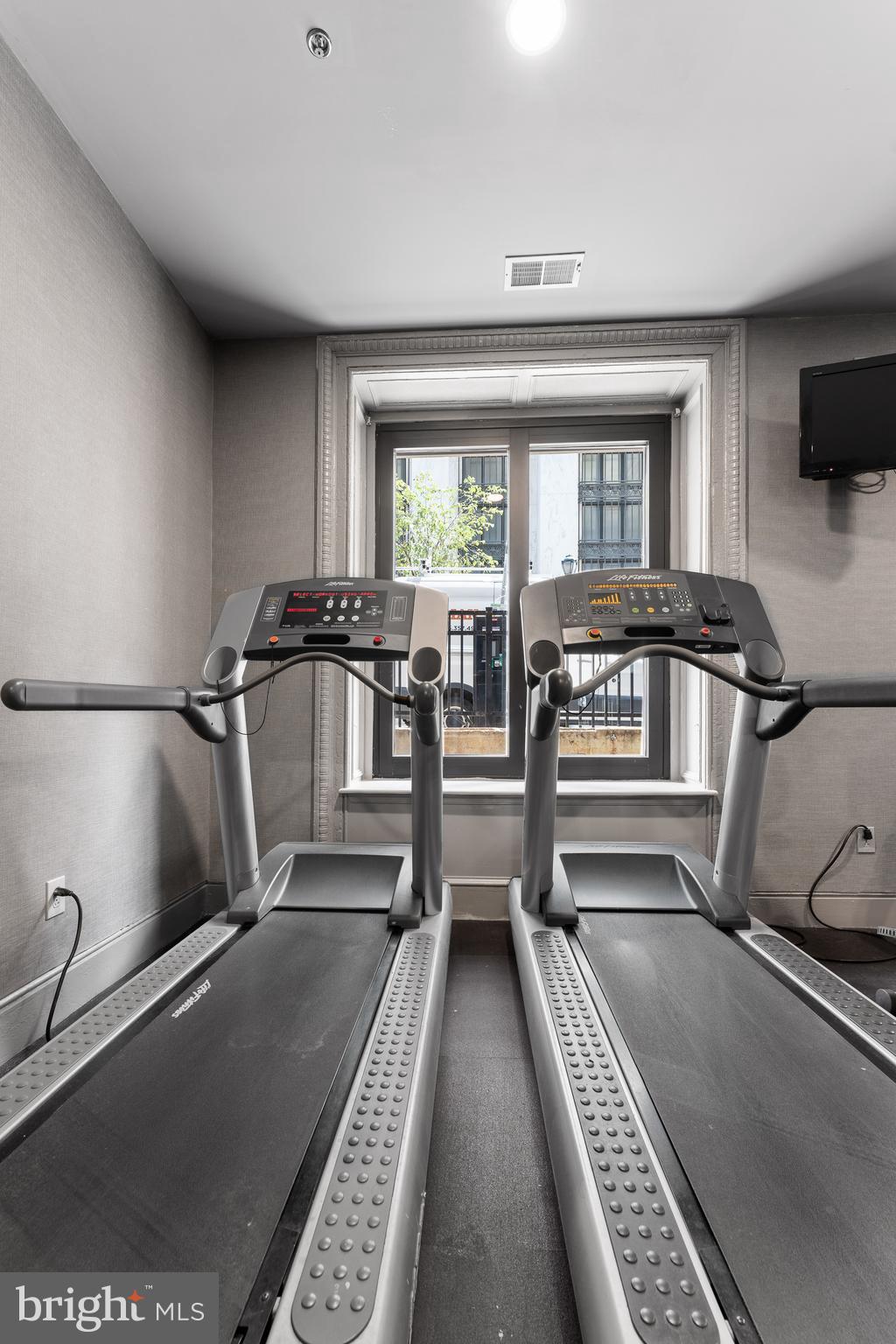 WASHINGTON SQ WEST - Residential