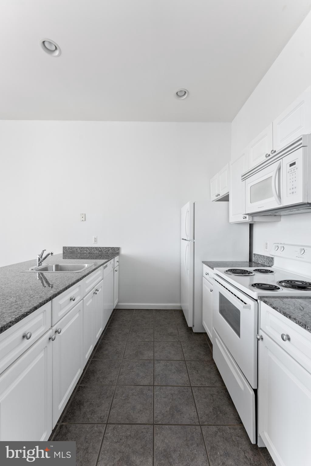 WASHINGTON SQ WEST - Residential