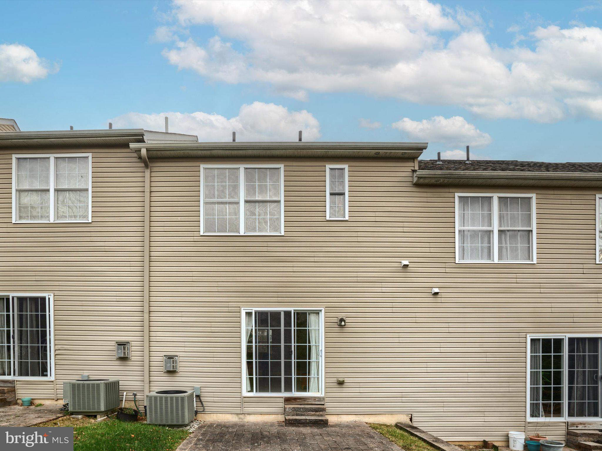 WILLOWBANK - Residential