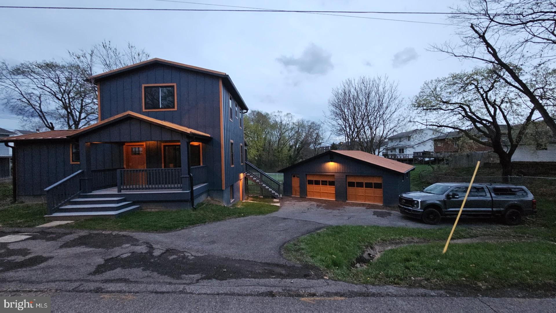 823 E FIRST STREET