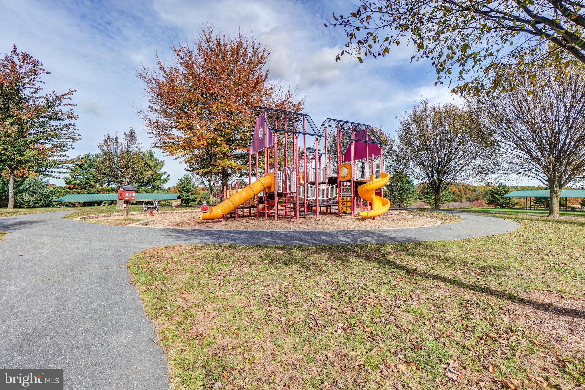 GREENWAY VILLAGE - Residential