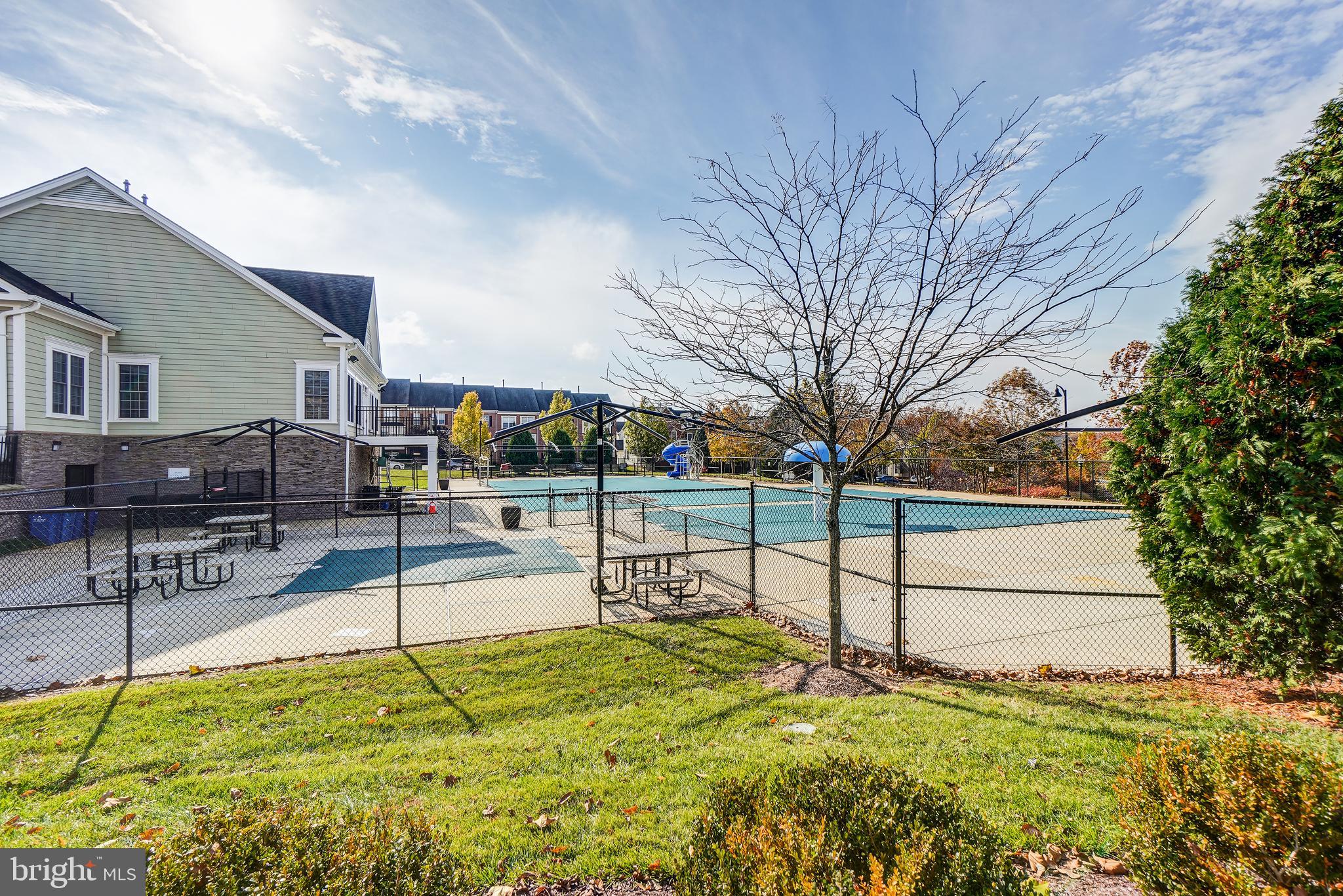 GREENWAY VILLAGE - Residential