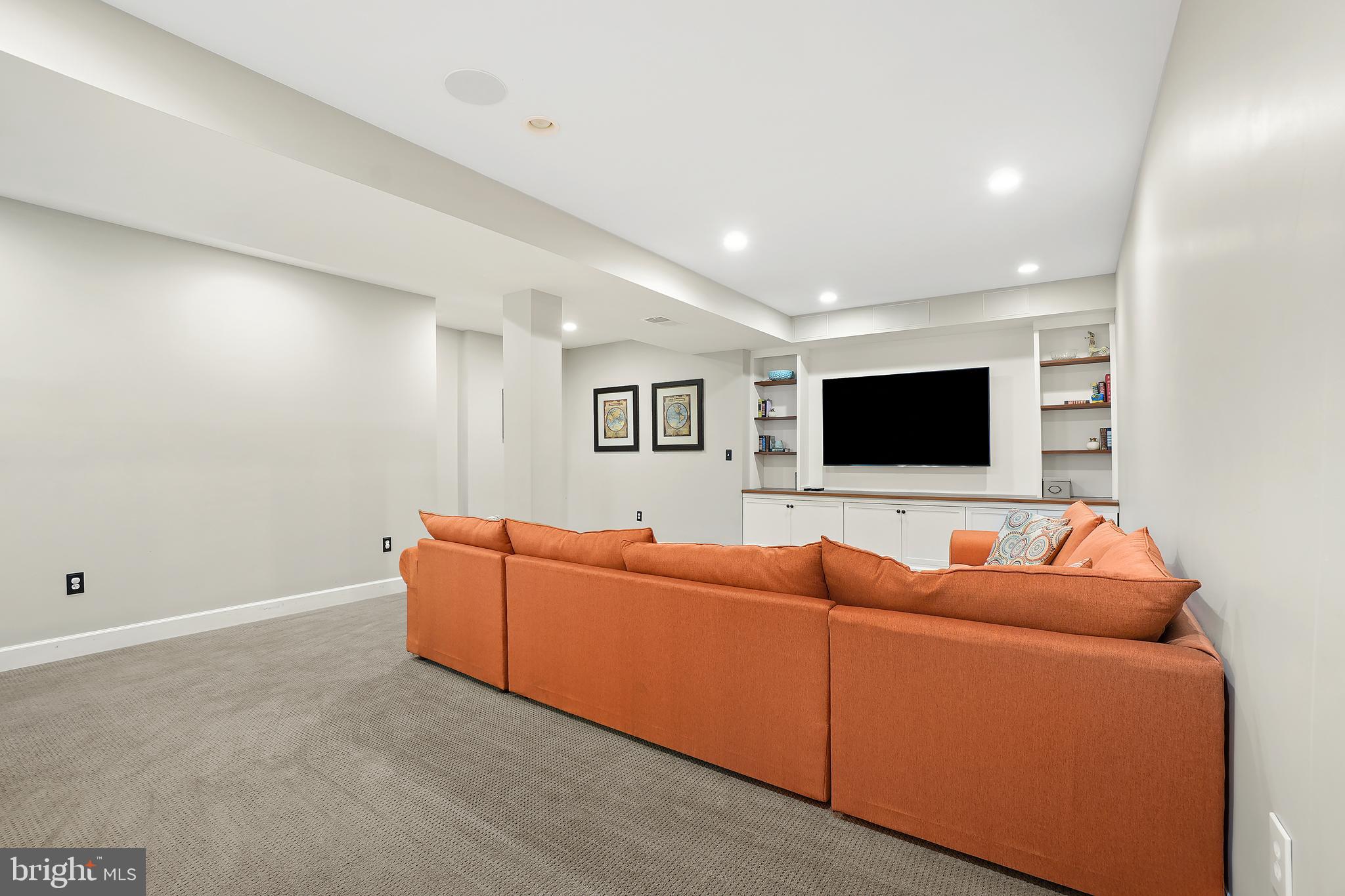 GREENWAY VILLAGE - Residential