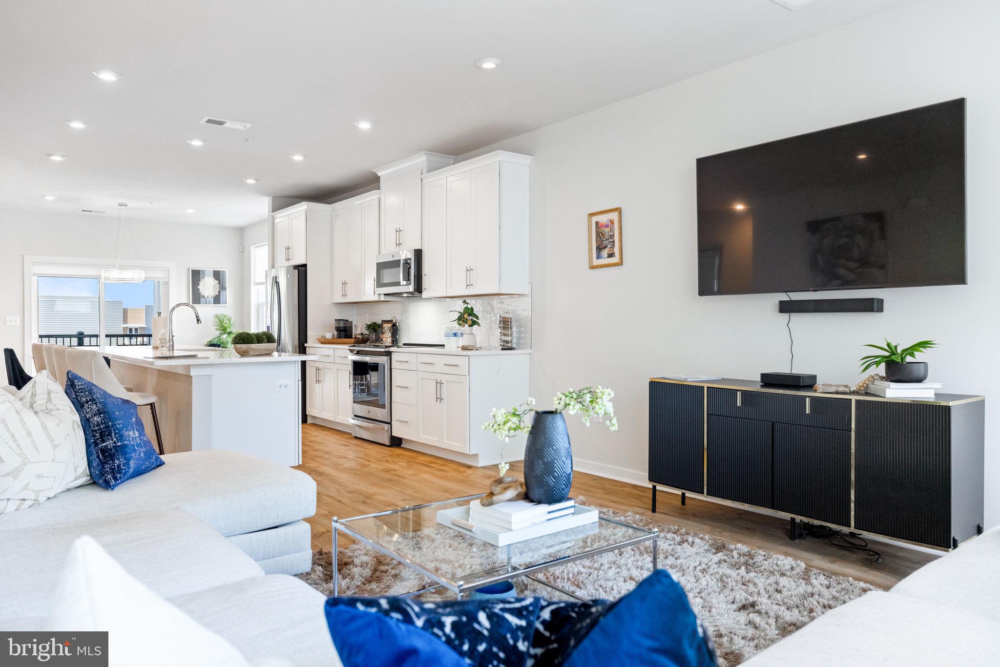 44505 WOLFHOUND SQUARE