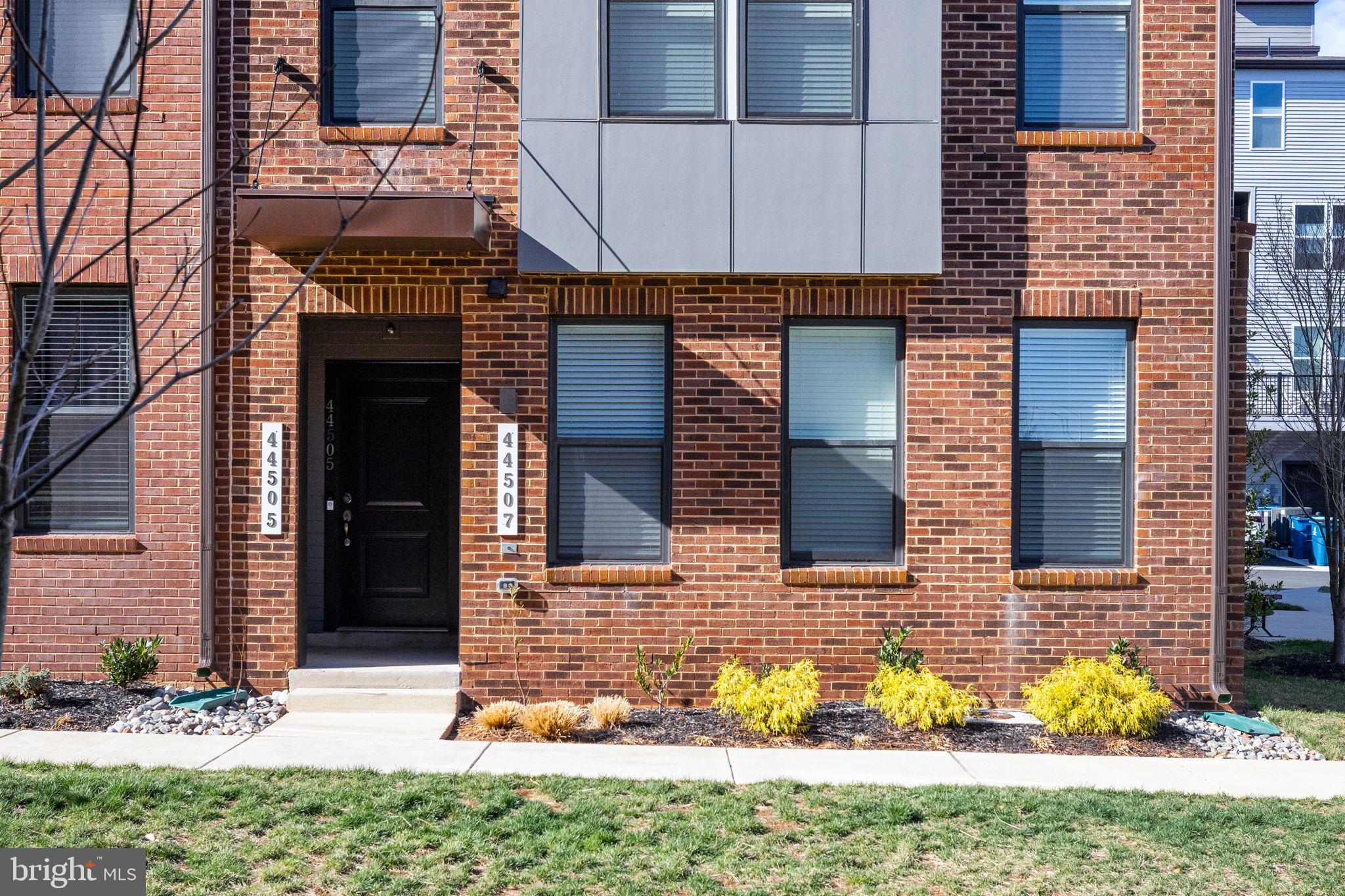 ASHBROOK PLACE - Residential