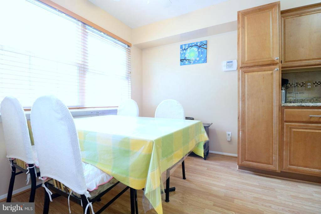 CARLTON SQUARE - Residential