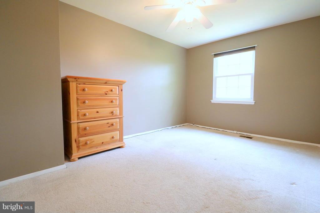 CARLTON SQUARE - Residential