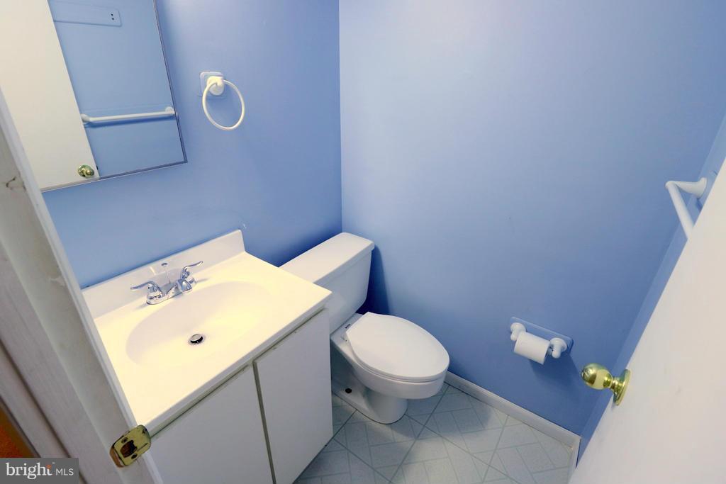 CARLTON SQUARE - Residential