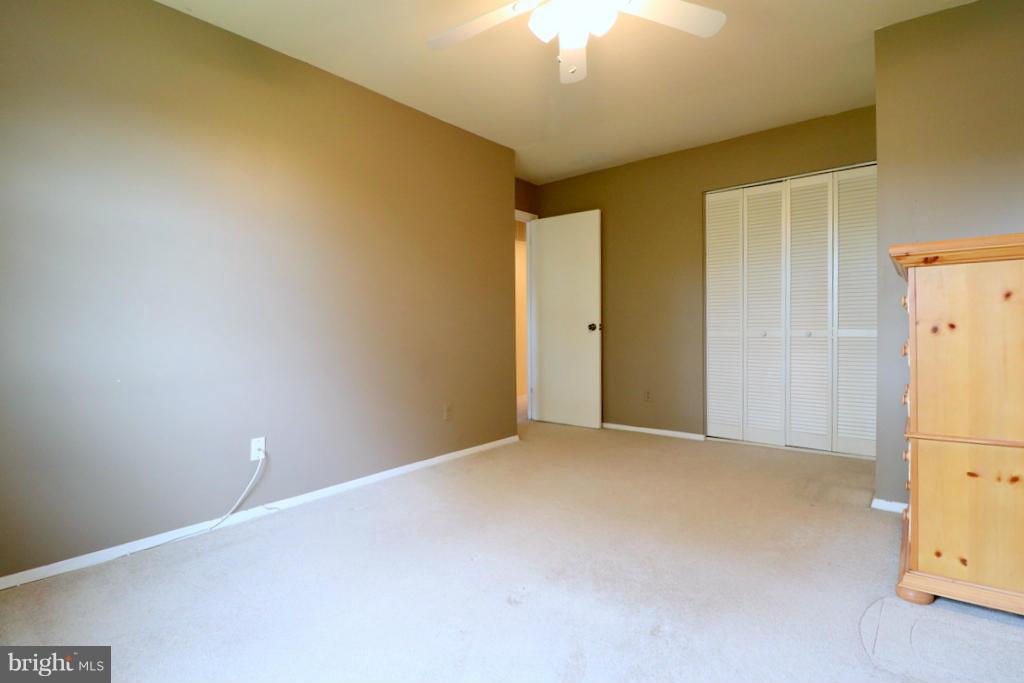 CARLTON SQUARE - Residential