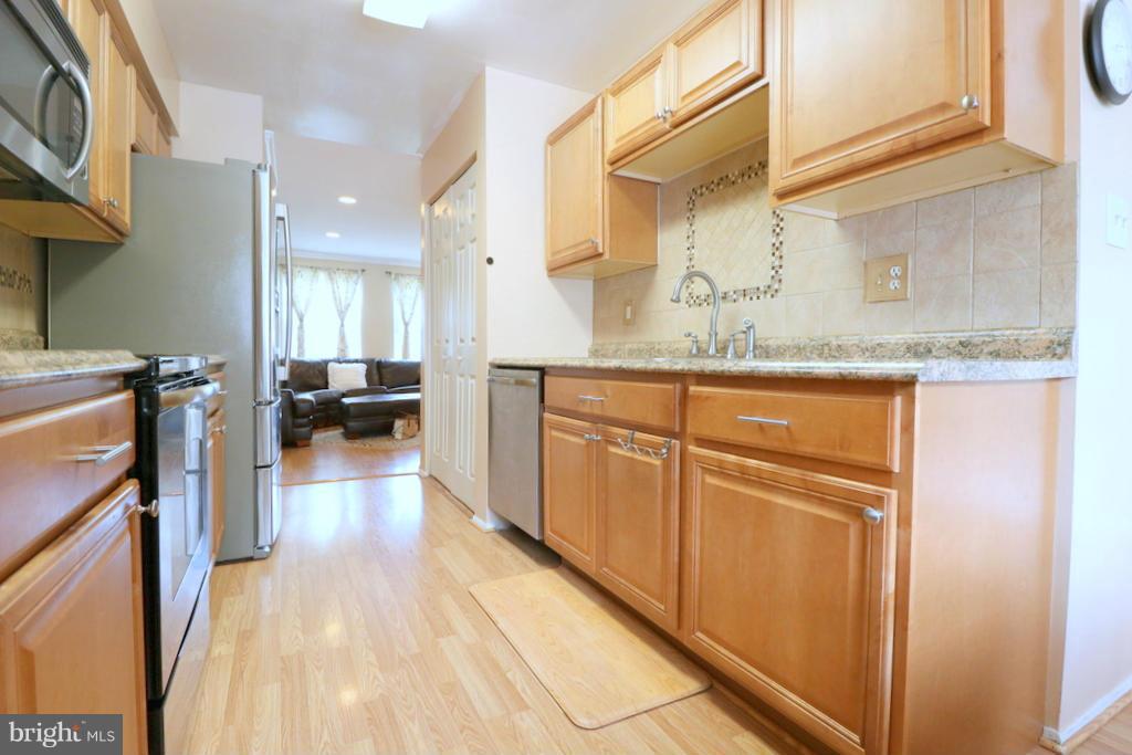 CARLTON SQUARE - Residential