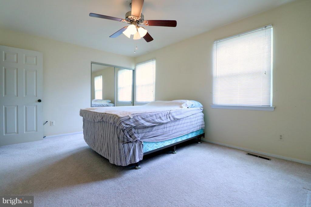 CARLTON SQUARE - Residential