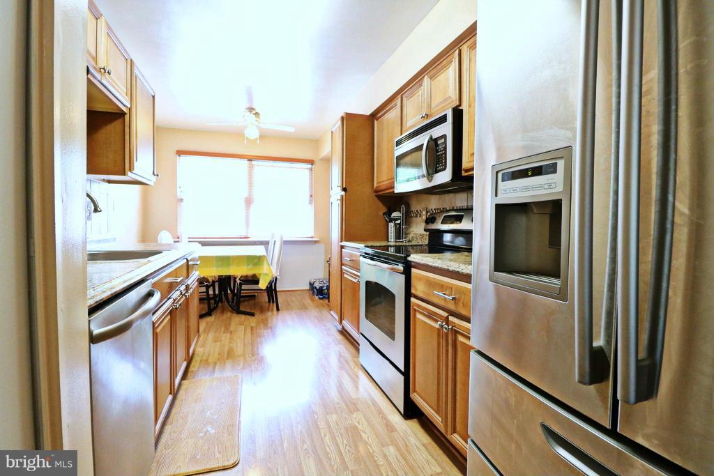 CARLTON SQUARE - Residential