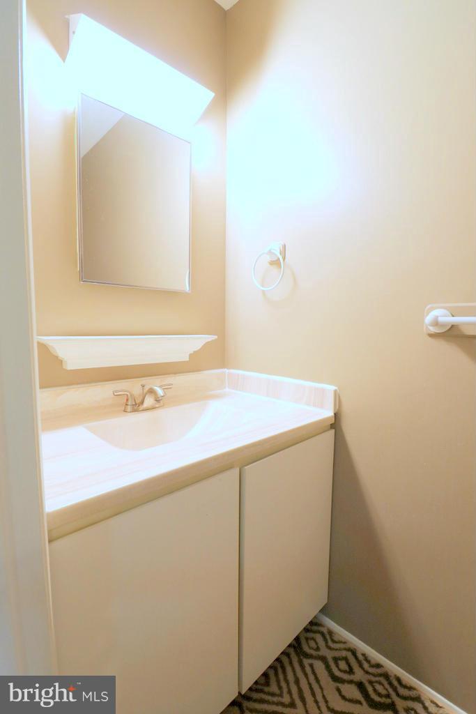 CARLTON SQUARE - Residential