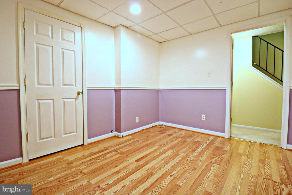 CARLTON SQUARE - Residential