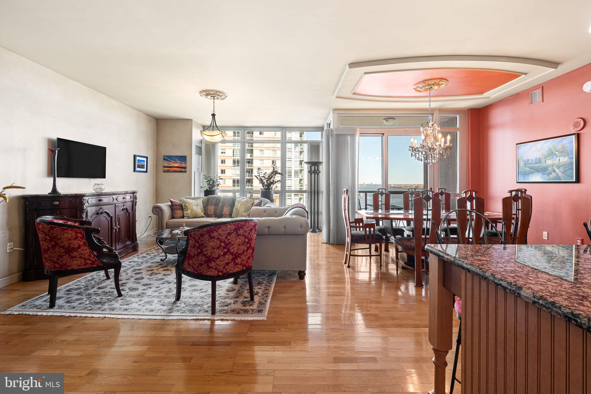 901 N PENN STREET P1006