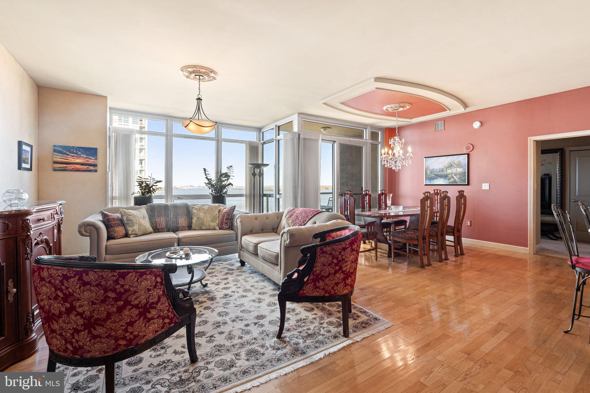 901 N PENN STREET P1006